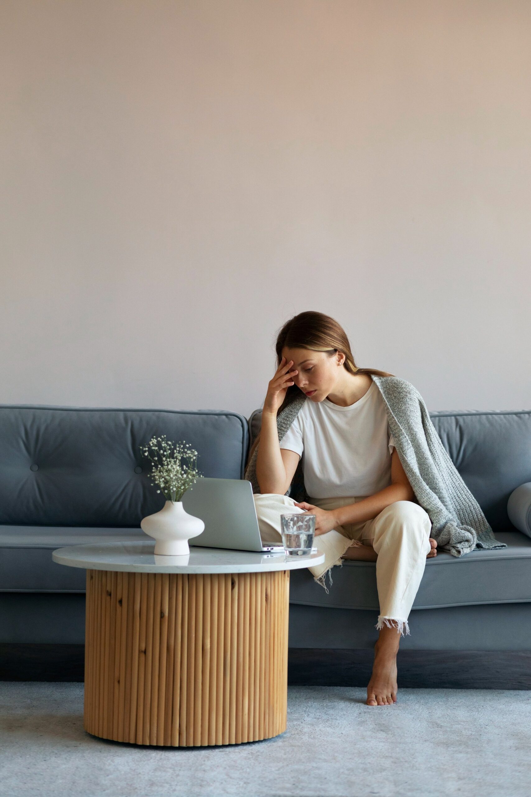 woman-experiencing-imposter-syndrome-full-shot